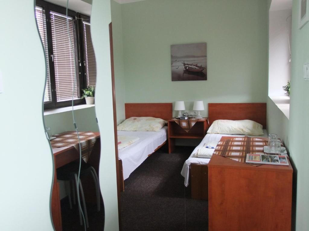 Hotel Formule Decin Quarto foto